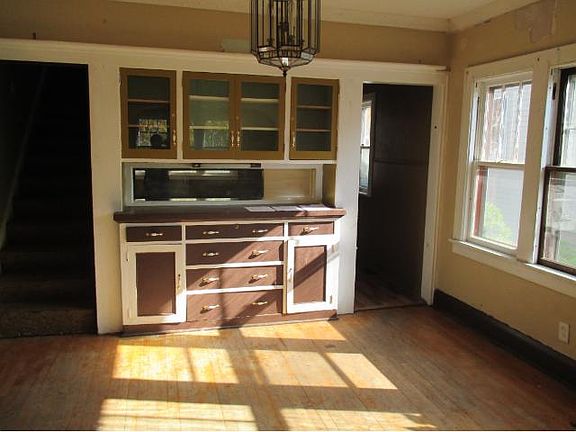 3rd image of 3454 Girard Ave N
