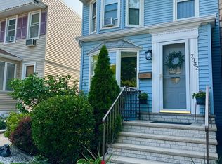 7832 76th St, Ridgewood, NY 11385