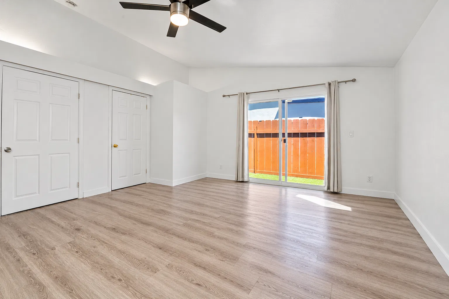 6 bed, 2155 sqft, $8,500 — Photo 4