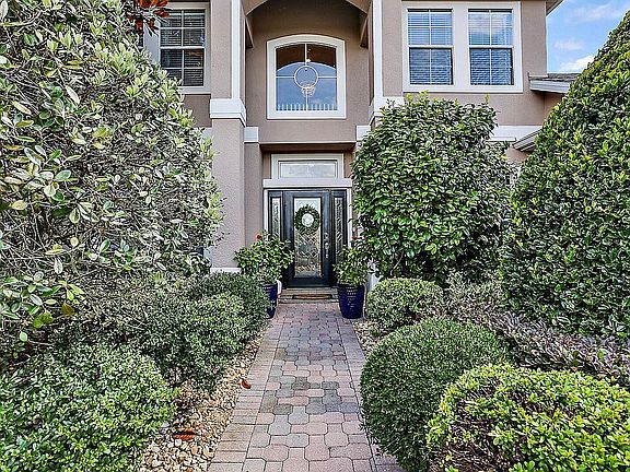 4th image of 34127 Madiera Ln