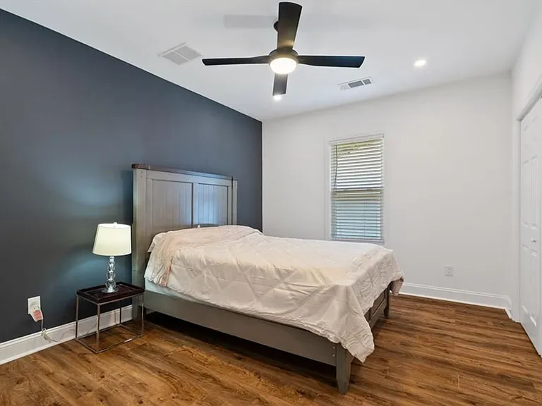 2352 Herring Rd SW — Photo 25