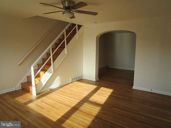 5th image of 711 Ripley St