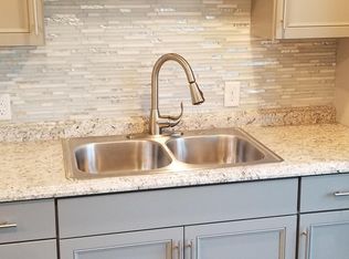 1208 Beverly St APT A, Emporia, KS 66801
