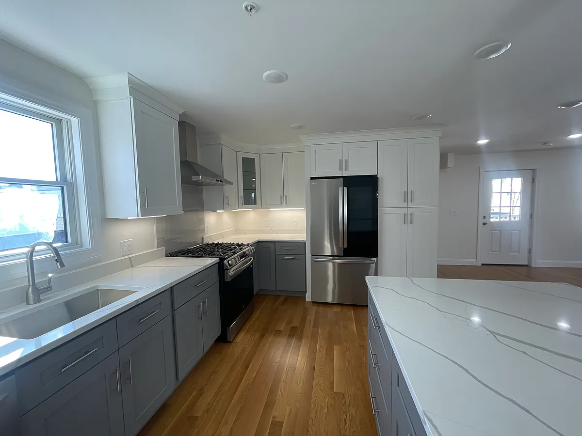 Kitchen - 40 Everett St #2
