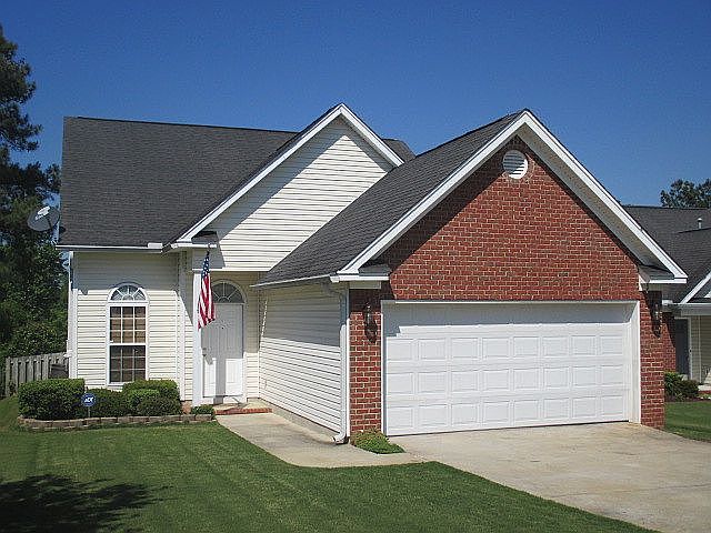 1st image of 2028 Sylvan Lake Dr.