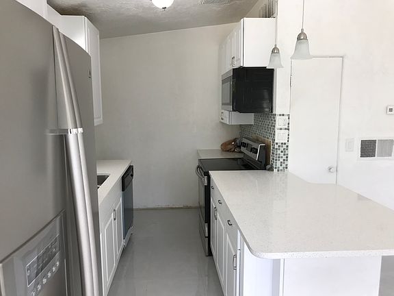 2nd image of 3743 Nogales Dr