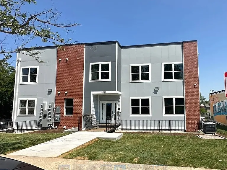 4732 Sheriff Rd NE — Photo 1
