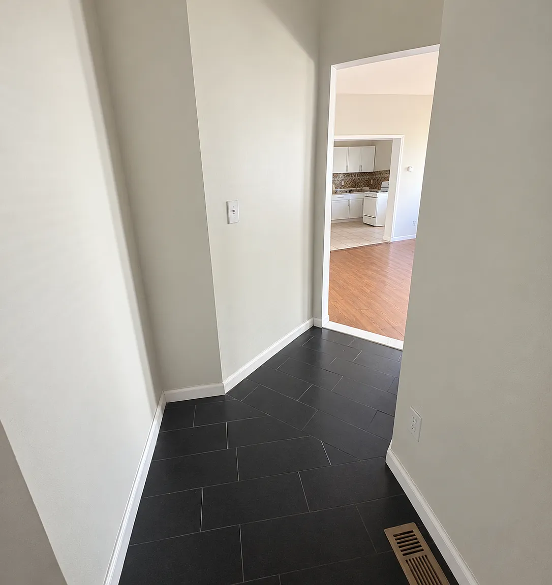 3 bed, $2,200 — Photo 2