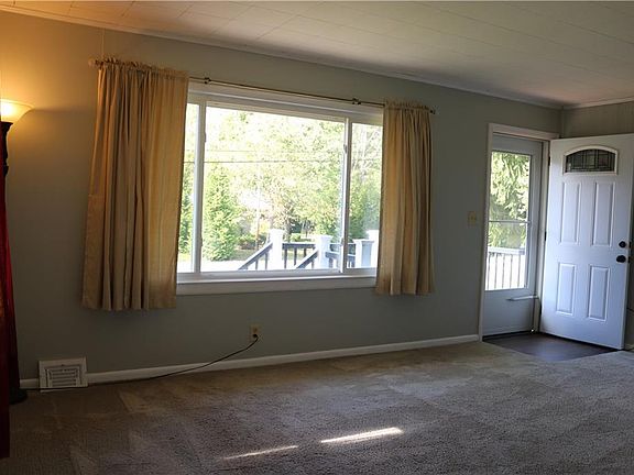 3rd image of 3911 Bonnett Dr