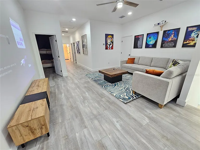2075 Jewell Ave — Photo 14