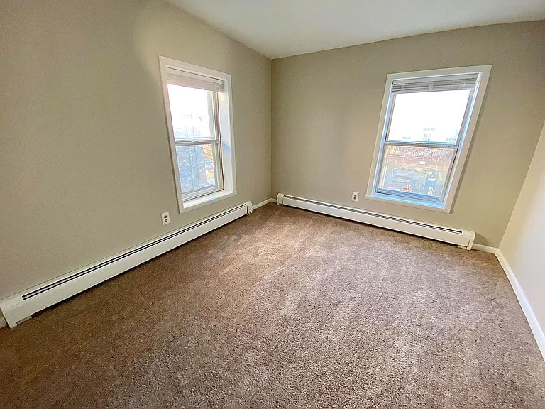1309 Hull St — Photo 9