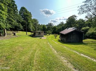 260 Bashie Kincaid Dr, Rose Hill, VA 24281