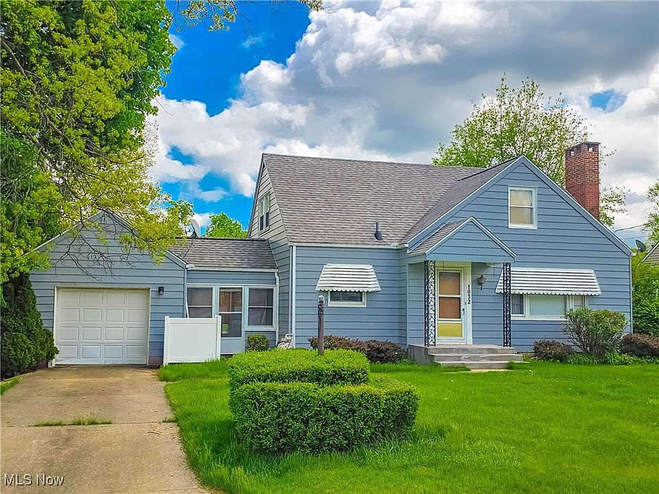 2nd image of 1032 Orchard Ave NE