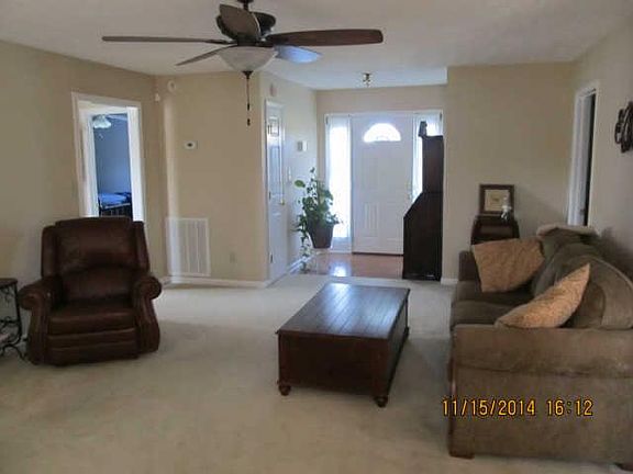 5th image of 2648 Valley Ln
