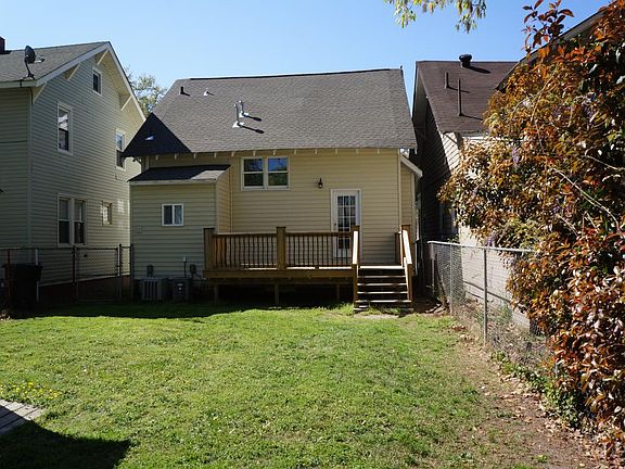 2nd image of 1626 McDaniel St