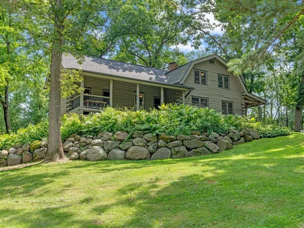 136 County Rd E, Houlton, WI 54082