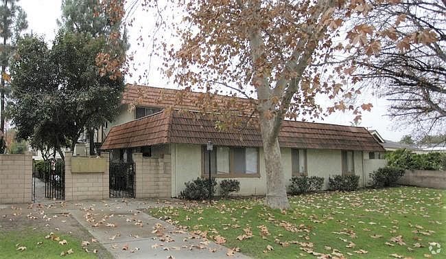 1st image of 511 W Berkeley Ct APT 4