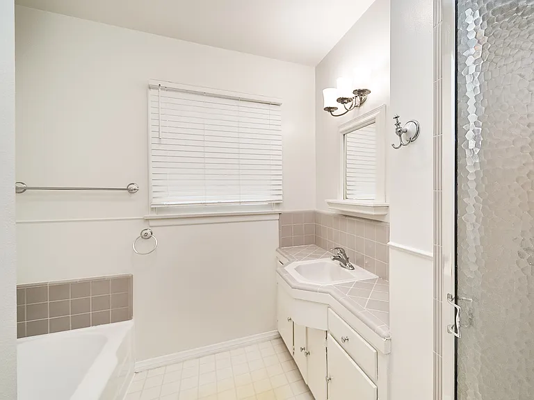 4820 Hampton Rd — Photo 17