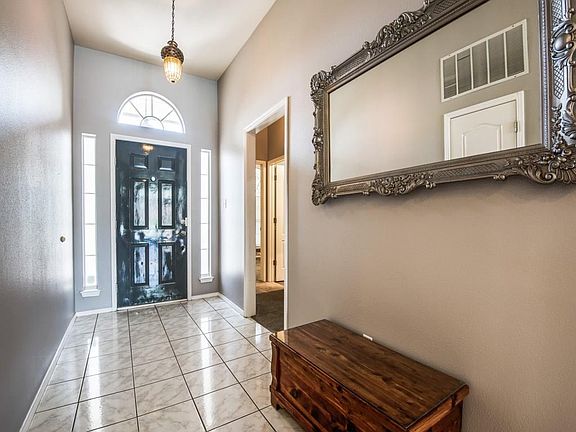 3rd image of 8801 San Joaquin Trl