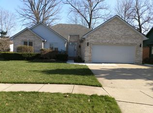 18126 N Lauren Dr, Clinton Township, MI