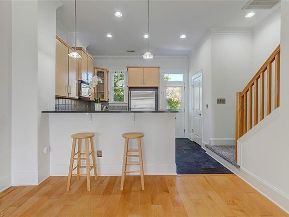 3rd image of 322 McAdoo Ave