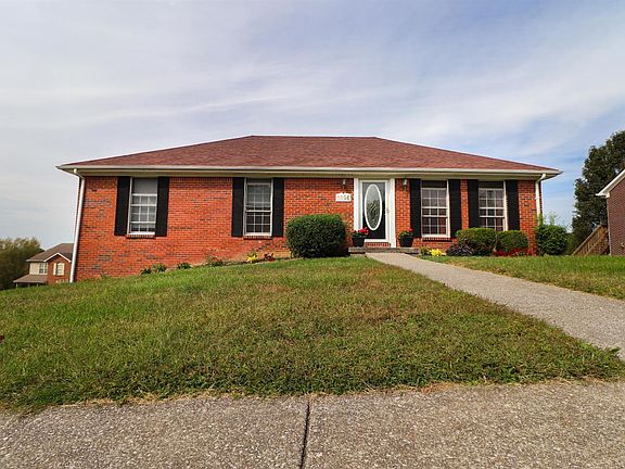 3rd image of 1096 Heathcliff Dr