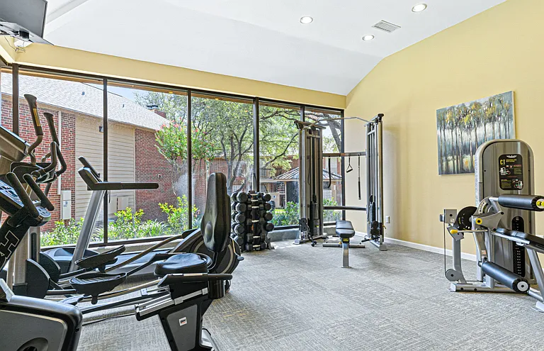 Parc Plaza Apartments — Photo 22