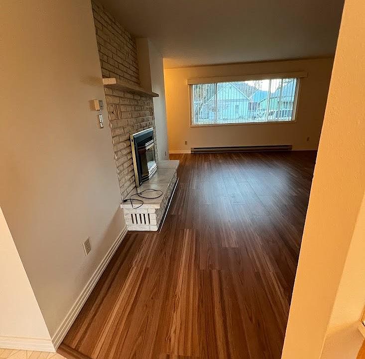 front room and gas fireplace