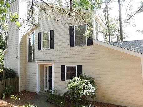 3rd image of 1470 Grayson Ct