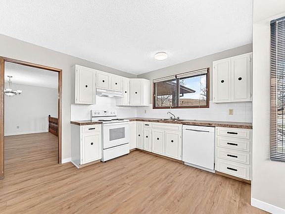 5th image of 164 W Beaconsfield Way NW
