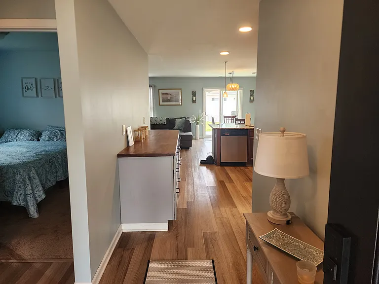 1300 Arbor Ct — Photo 9