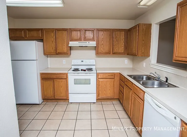 1206 N Bangor Ave #FS — Photo 33