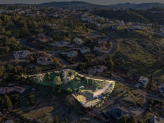 4th image of 3600 Crown Hill Drive