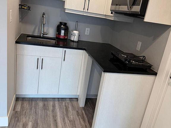 2nd image of 3557 Colonel Talbot Rd #3