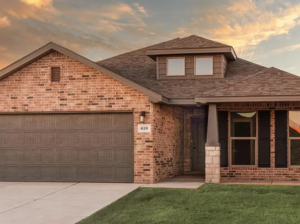 2921 Cottonwood Ave, Wolfforth, TX 79382