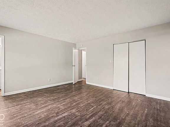 5th image of 5926 Dabny Ct