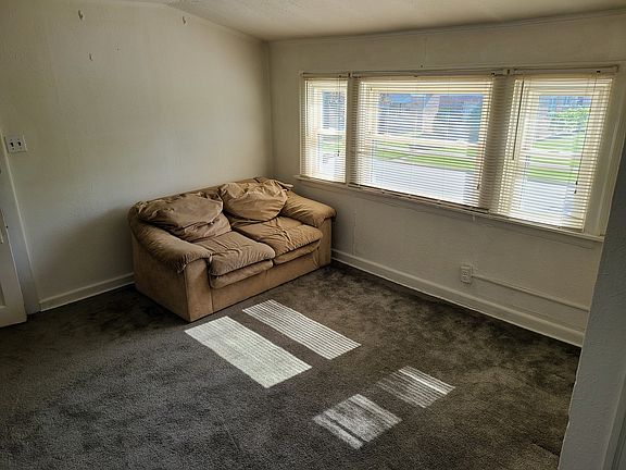 5th image of 3308 N Ozark Ave #2