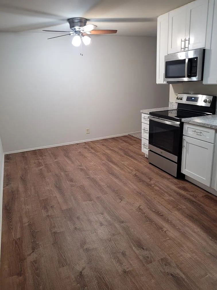 1 bed, 950 sqft, $1,150 — Photo 2