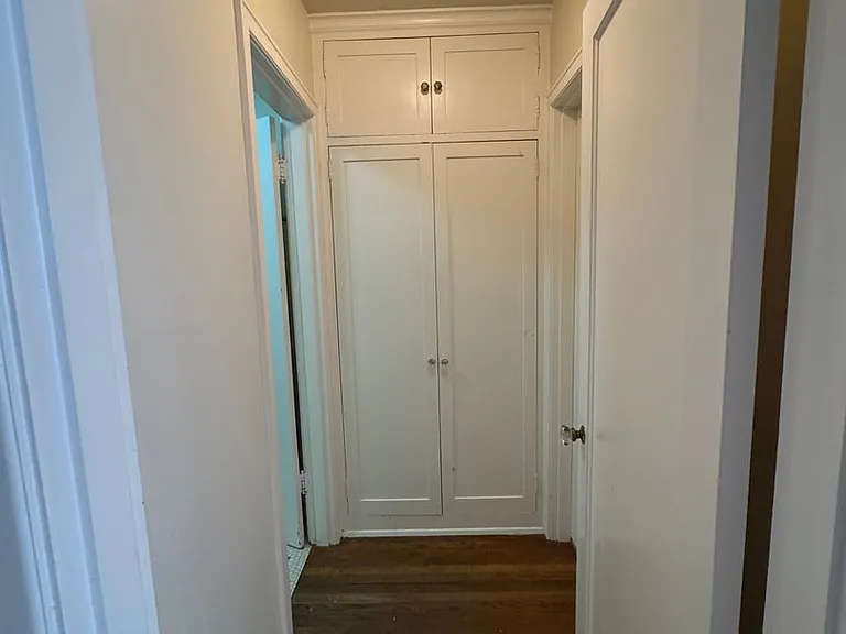 531 Malden Ave E — Photo 3