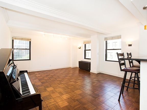 3rd image of 235 E 49th St APT 10E