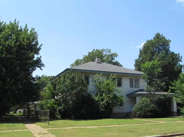 344 1/2 S Palm St, Ponca City, OK 74601