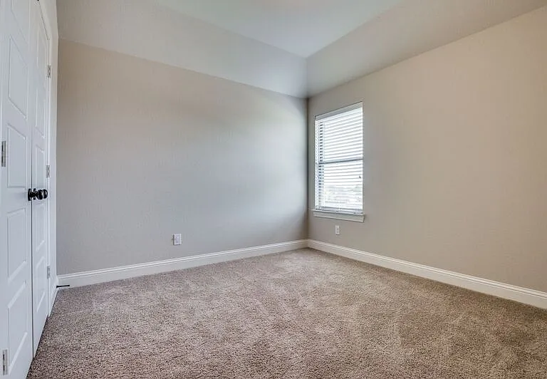 830 Cross Creek Dr — Photo 9