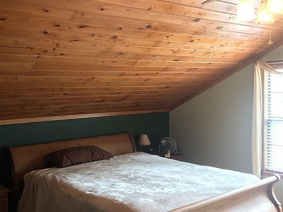 3rd image of 27810 Margaret Dr