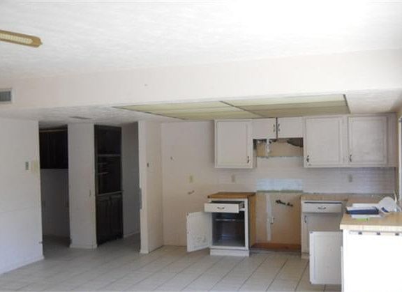 5th image of 5052 Brandenburg Ln