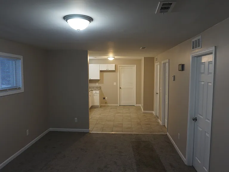 3740 Spruce St — Photo 3