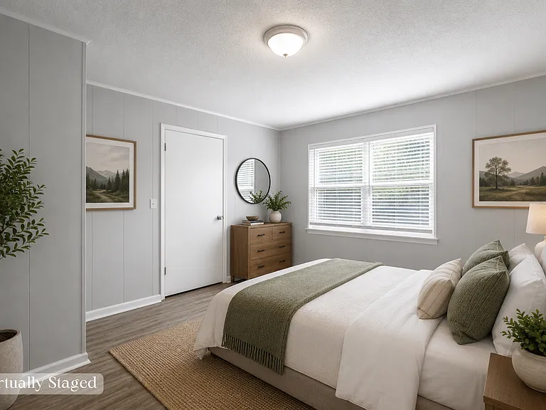 Comfortable Living at 112 Van Cleve Street — Photo 12