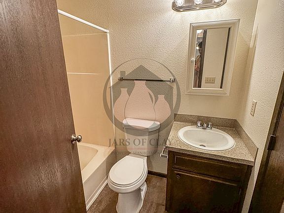 5th image of 3809-3873 24th Pl NE #3815