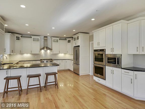 5th image of 10004 Mayfield Dr