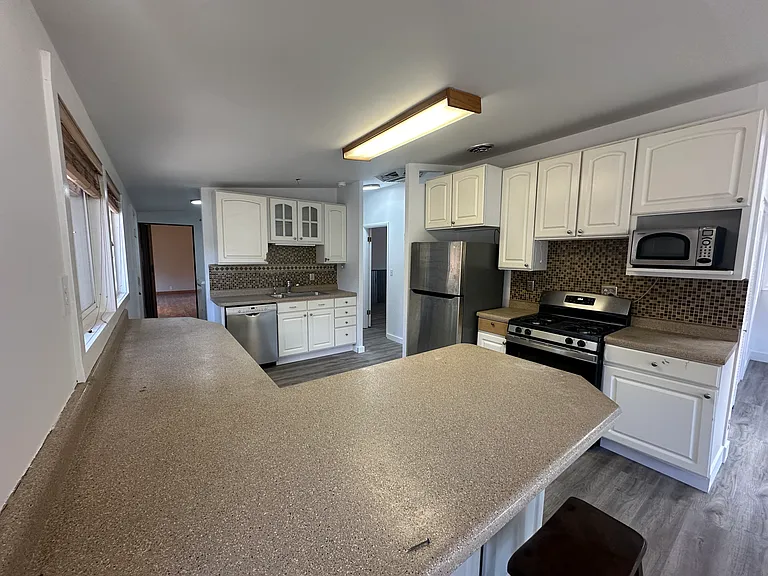 705 Palisade Dr — Photo 7
