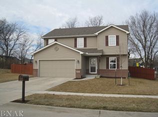 2610 Grey Fox Trl, Bloomington, IL 61705